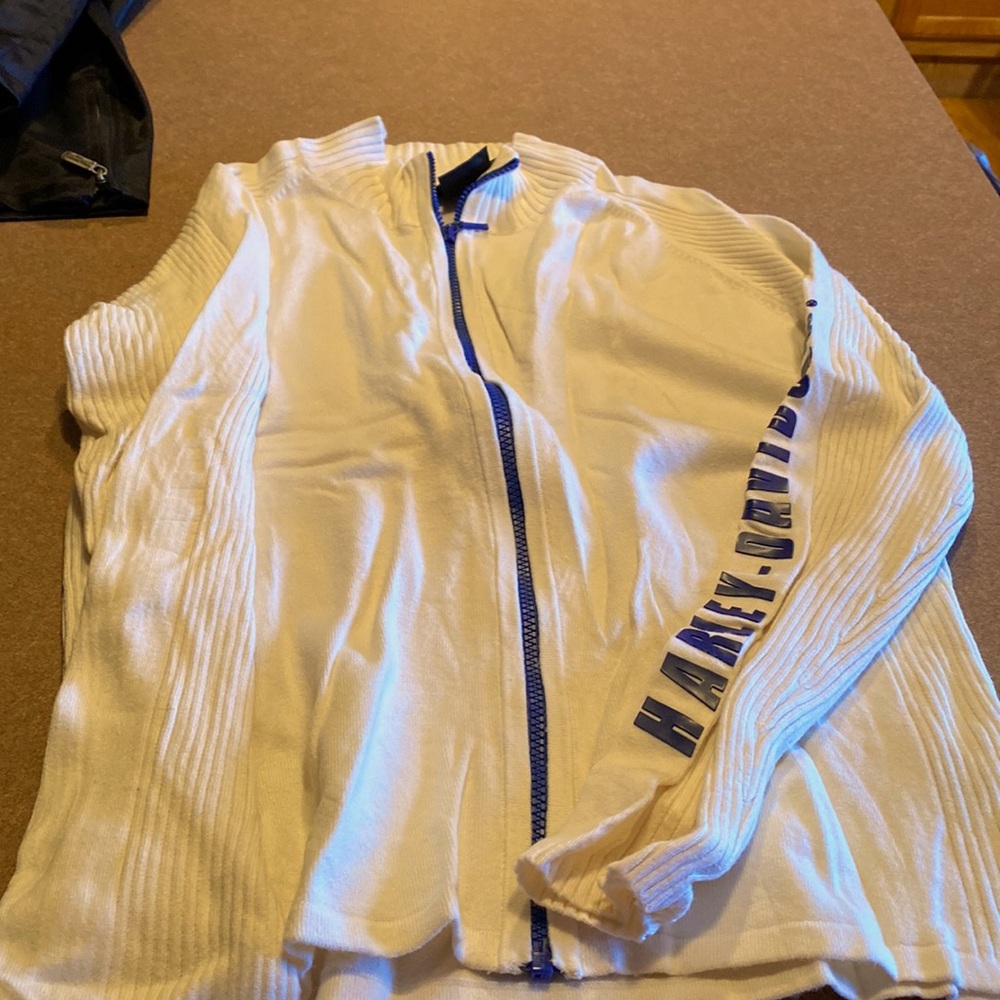 Zippered cardigan